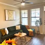 Modern Apartment, Close To Downtown/Free Parking